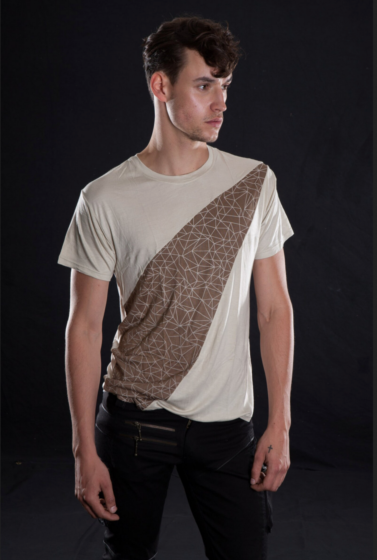 littleKINGDesigns | LOWPOLY APEX T-SHIRT