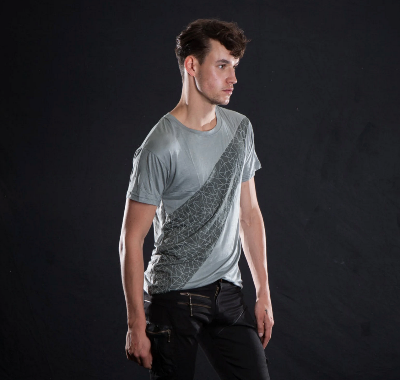 littleKINGDesigns | LOWPOLY APEX T-SHIRT